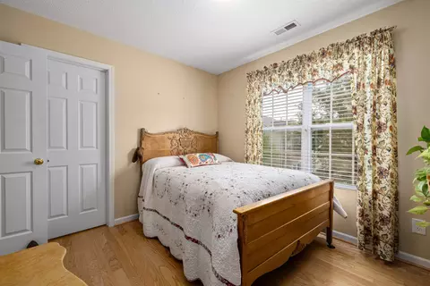 34 Edgebrook Cir, Durham, NC 27703 photo 14