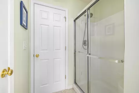 34 Edgebrook Cir, Durham, NC 27703 photo 17