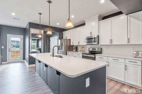 1403 Terminus Ct, Cary, NC 27519 photo 3