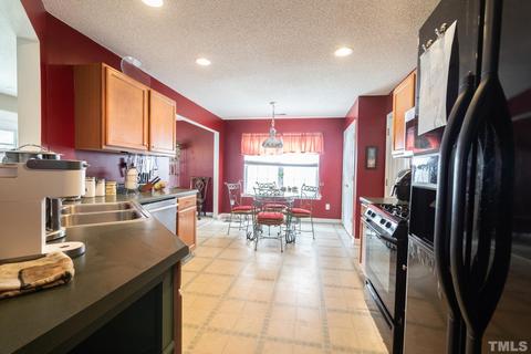 228 Pebblestone Dr, Durham, NC 27703 photo 5