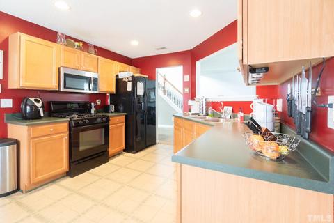 228 Pebblestone Dr, Durham, NC 27703 photo 4