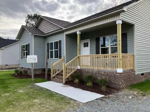 207 E Third St, Kenly, NC 27542 photo 3