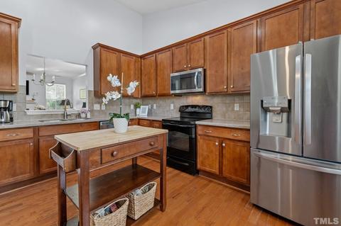 1107 Oak Park Dr, Durham, NC 27703 photo 6