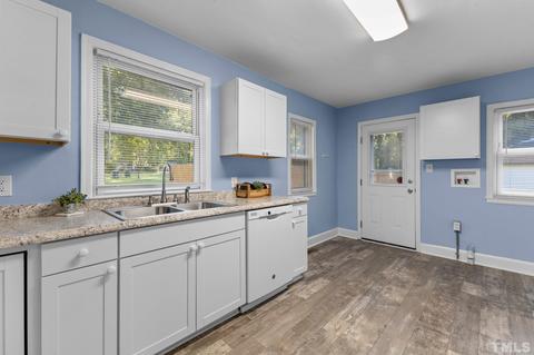 2722 Broad St, Durham, NC 27704 photo 4