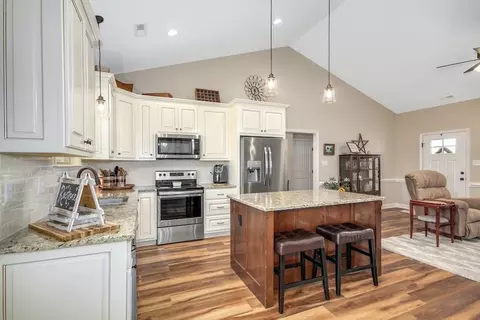 41 Clipper Ln, Smithfield, NC 27577 photo 9