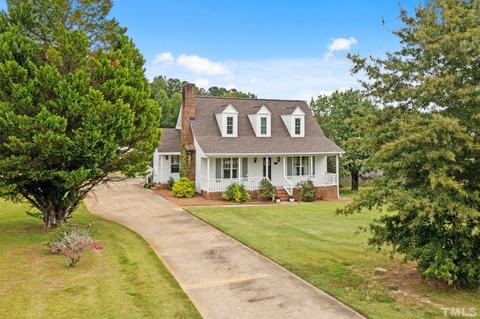 204 William Dr, Benson, NC 27504 photo 1