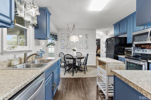 204 William Dr, Benson, NC 27504 photo 9