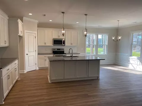 48 Shadybrook Dr, Benson, NC 27504 photo 2