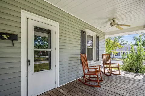 409 S 16th St, Erwin, NC 28339 photo 2