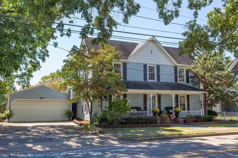 111 Hunter St, Apex, NC 27502 photo 1