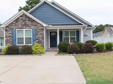 207 E Holmes St, Benson, NC 27504 photo 1