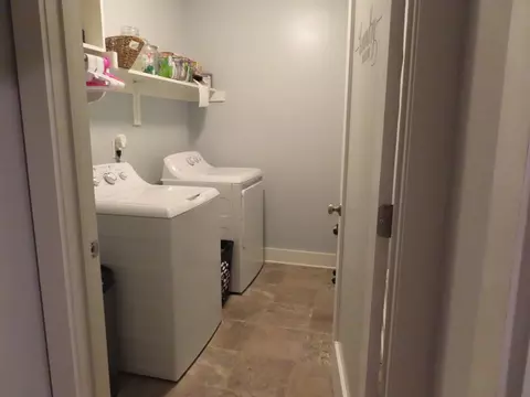 207 E Holmes St, Benson, NC 27504 photo 8