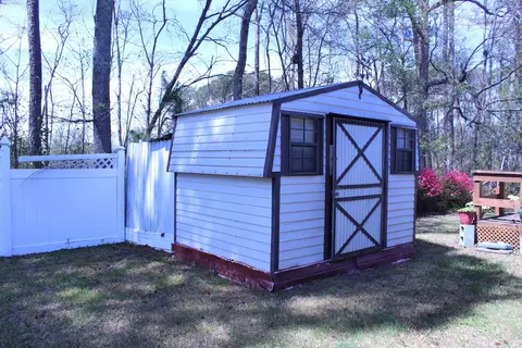 104 Dwight Dr, Micro, NC 27555 photo 14