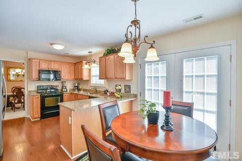 8 Biltmore Pl, Durham, NC 27712 photo 4