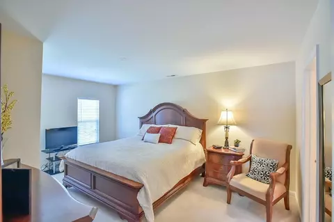 8 Biltmore Pl, Durham, NC 27712 photo 10