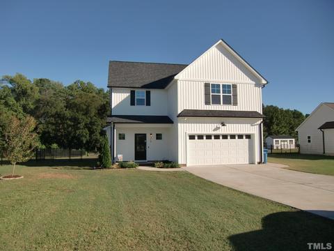 718 Maple Ave, Dunn, NC 28334 photo 2