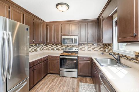 118 Hugh Dr, Smithfield, NC 27577 photo 9