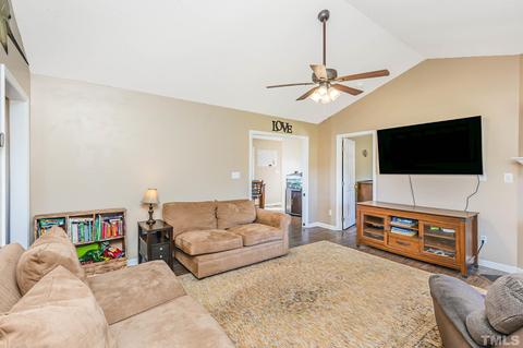 118 Hugh Dr, Smithfield, NC 27577 photo 6
