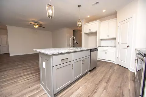 76 Shadybrook Dr, Benson, NC 27504 photo 7