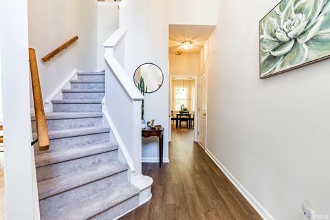 103 Trailview Dr, Cary, NC 27513 photo 4