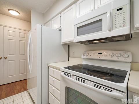 36 Forest Green Dr, Durham, NC 27705 photo 9