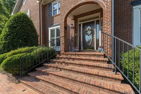 304 Briarhaven Ct, Garner, NC 27529 photo 2