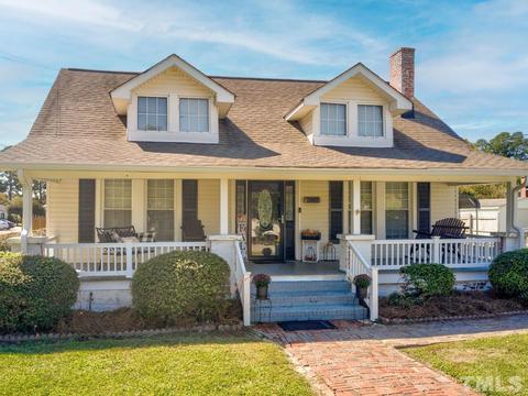 501 W Parrish Dr, Benson, NC 27504 photo 1