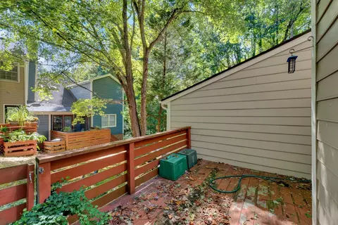 327 Danforth Dr, Cary, NC 27511 photo 3