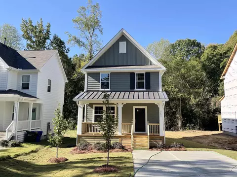 2405 Miriam Cir, Durham, NC 27704 photo 1