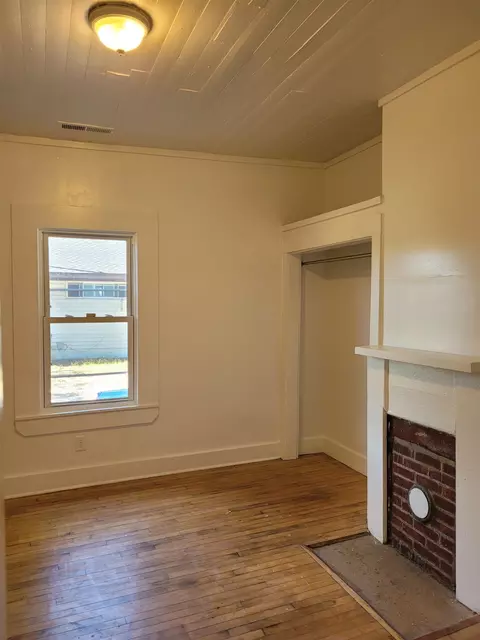 213 W Trinity Ave, Durham, NC 27701 photo 4