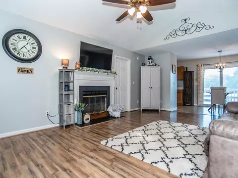 50 Waterfall Ct, Erwin, NC 28339 photo 3