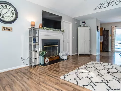 50 Waterfall Ct, Erwin, NC 28339 photo 5