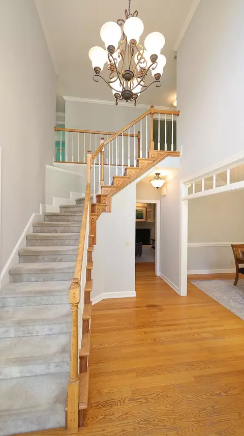 6 Worcester Pl, Durham, NC 27707 photo 3