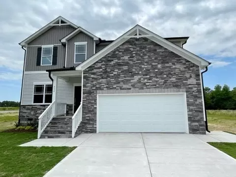 202 Queenstown Dr, Kenly, NC 27542