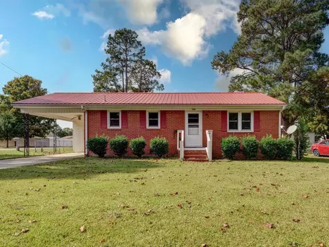 101 Phillips St, Smithfield, NC 27577 photo 2