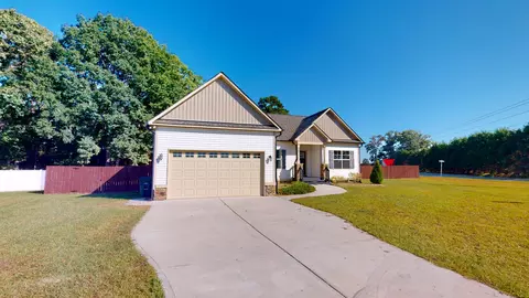 18 Watersedge Ln, Smithfield, NC 27577 photo 2