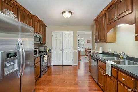 29 Hickory Nut Dr, Smithfield, NC 27577 photo 3