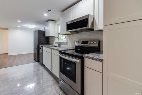 203 N Hinnant St, Micro, NC 27555 photo 6