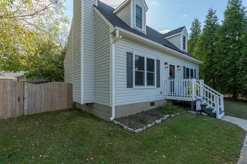 808 Napleton Cir, Apex, NC 27502 photo 2
