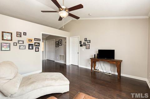 25 Atlantic Ave, Benson, NC 27504 photo 6
