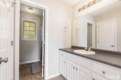 25 Atlantic Ave, Benson, NC 27504 photo 13