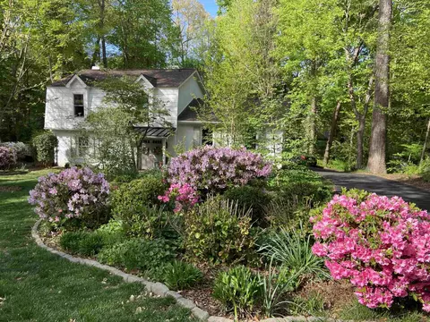 605 Compton Rd, Raleigh, NC 27609 photo 1