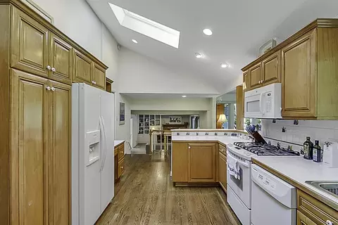 605 Compton Rd, Raleigh, NC 27609 photo 10