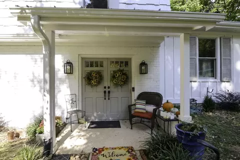 605 Compton Rd, Raleigh, NC 27609 photo 2