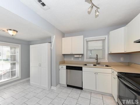 105 Center St, Garner, NC 27529 photo 3