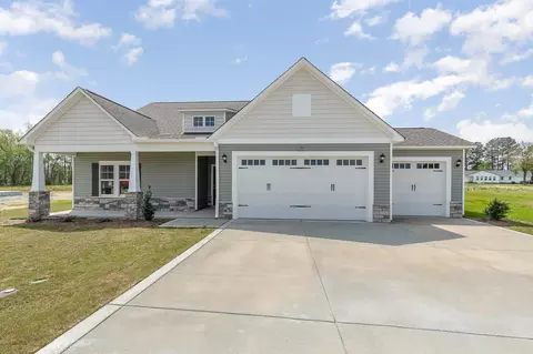 194 Jackson Pond Dr, Smithfield, NC 27577