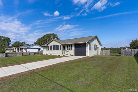 123 Holly Ave, Dunn, NC 28334 photo 3