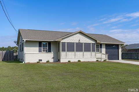 123 Holly Ave, Dunn, NC 28334 photo 4