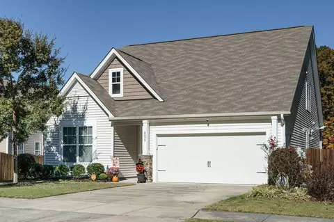 454 Walsenburg Dr, Durham, NC 27712 photo 2