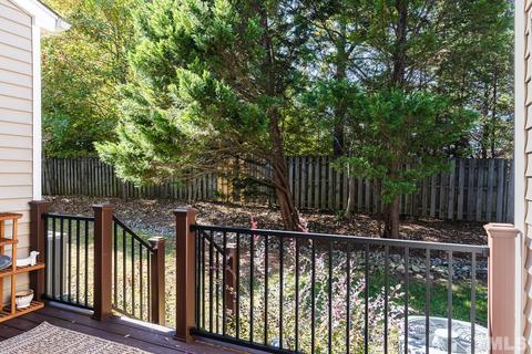 8 Scottish Ln, Durham, NC 27707 photo 18